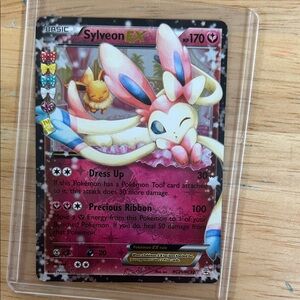Sylveon EX Pokémon Card